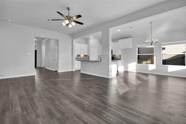Building Photo - 13010 Laura Lake Dr