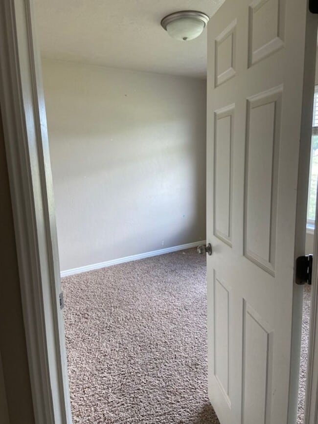 Building Photo - West Park #10