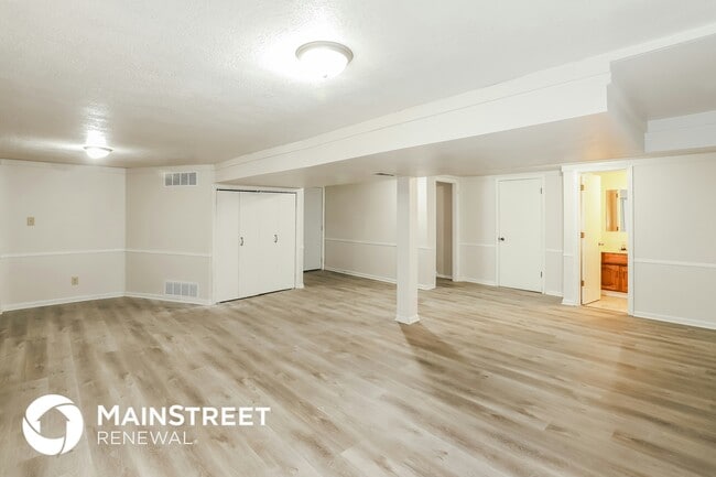 Building Photo - 3710 NE Chapel Dr