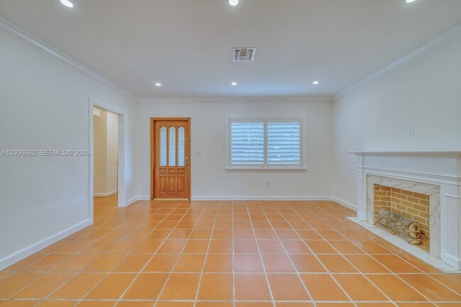 Building Photo - 1435 Blue Rd