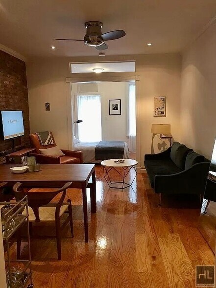 Building Photo - East 10th Street