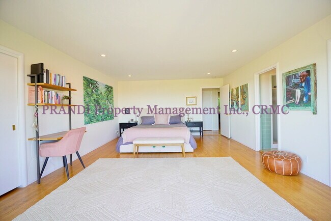 Building Photo - Spacious Greenbrae View Home with Privacy ...