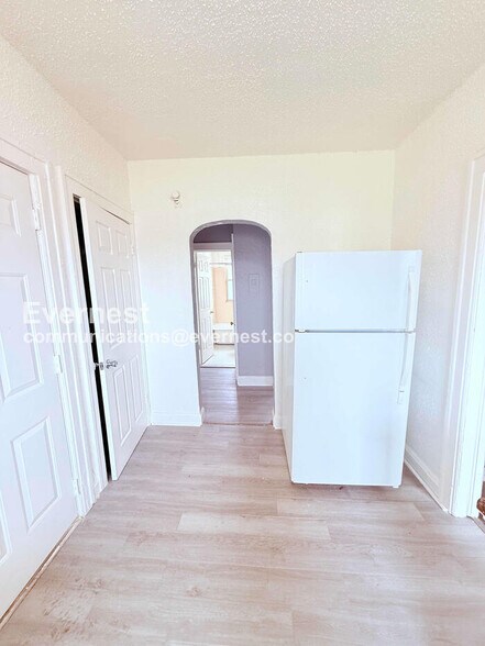 Building Photo - 13909 Hartwell St