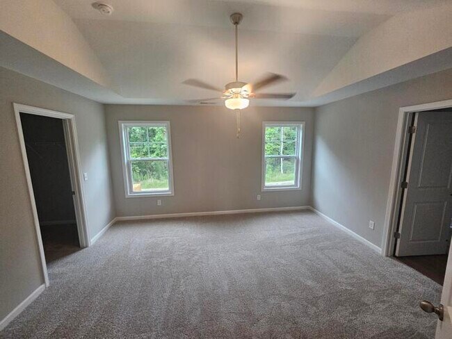 Building Photo - 1 year old 5 bedroom home w community pool!