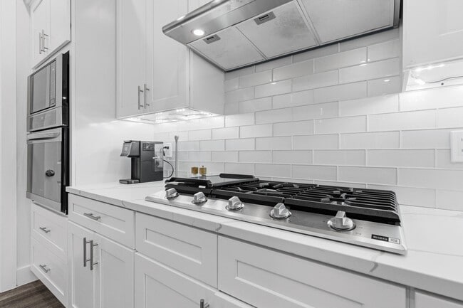 Building Photo - 4015 Ward St