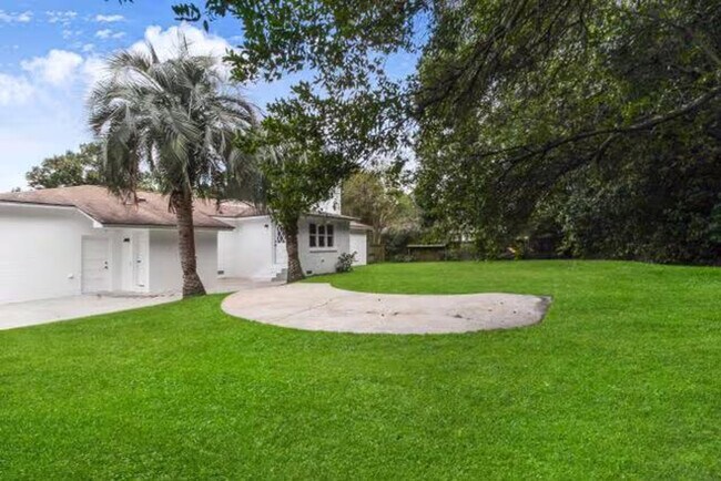 Building Photo - 4959 Parkside Dr