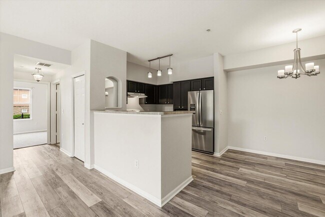 Building Photo - 2801 Chancellorsville Dr