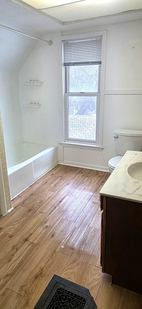 Building Photo - 17 S McHenry Ave