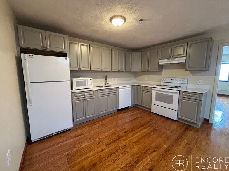 Building Photo - 1110 Commonwealth Ave