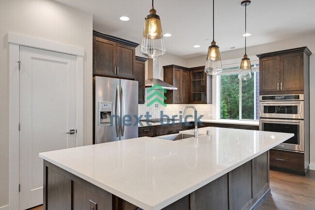 Building Photo - Spacious 4-Bed Retreat with 3.5 Baths in Bothell – Your Dream Home Awaits!
