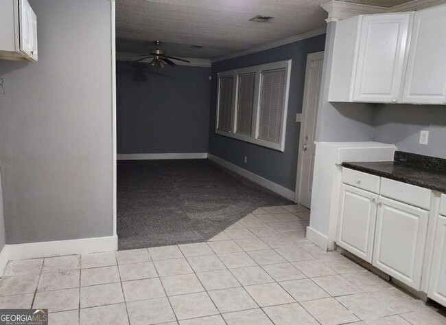 Building Photo - 6523 Voyles Dr