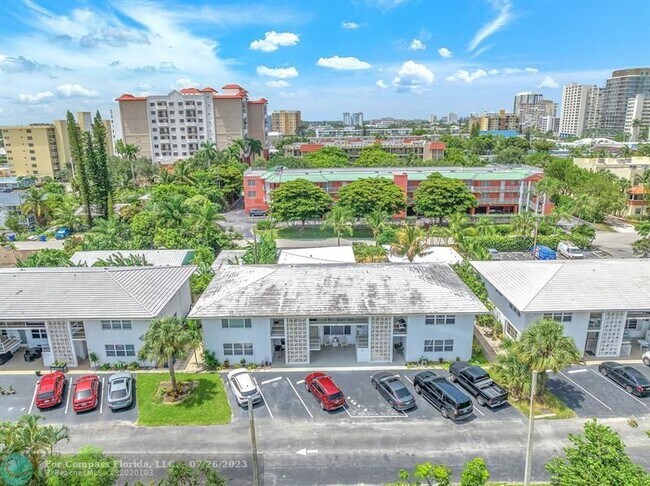 Building Photo - 3213 Colony Club Rd