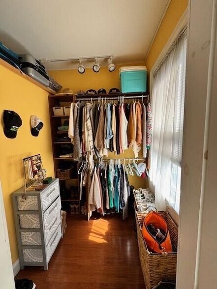 Building Photo - 4 Mansfield St