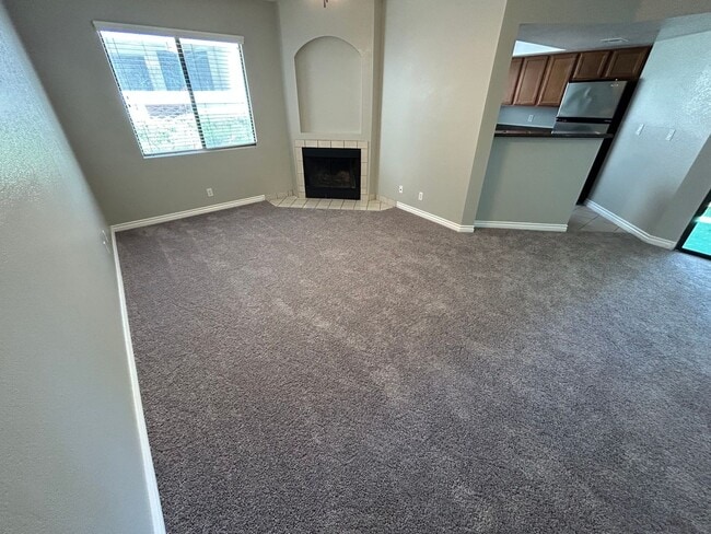 Building Photo - Charming condo in desirable West Las Vegas near Summerlin