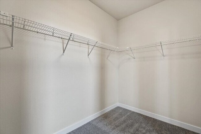 Building Photo - Cardinal