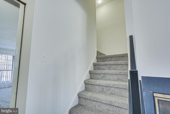 Building Photo - 60 O'Neill Ct