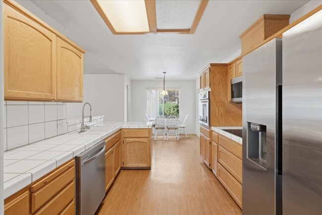 Building Photo - 43379 Leach Rd