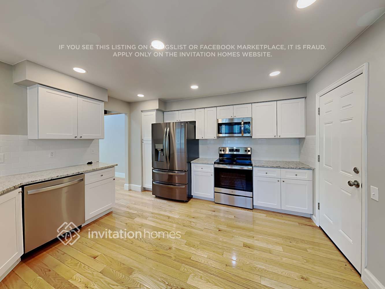 Building Photo - 8355 Avens Cir