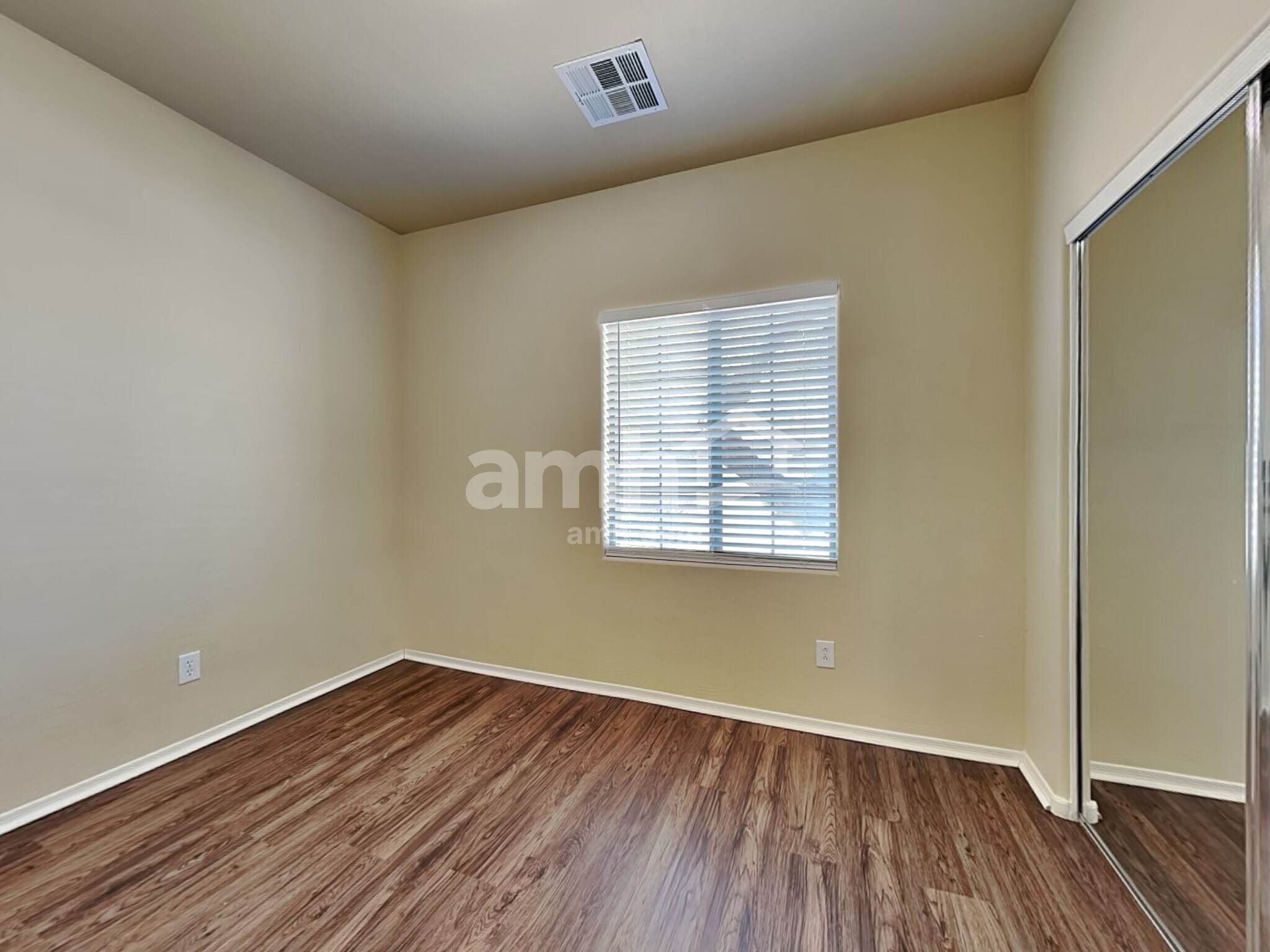 Building Photo - 683 S 221st Dr