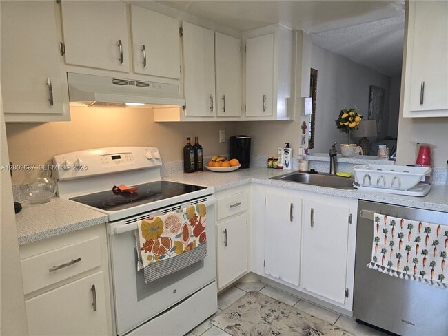 Building Photo - 7664 NW 18th St