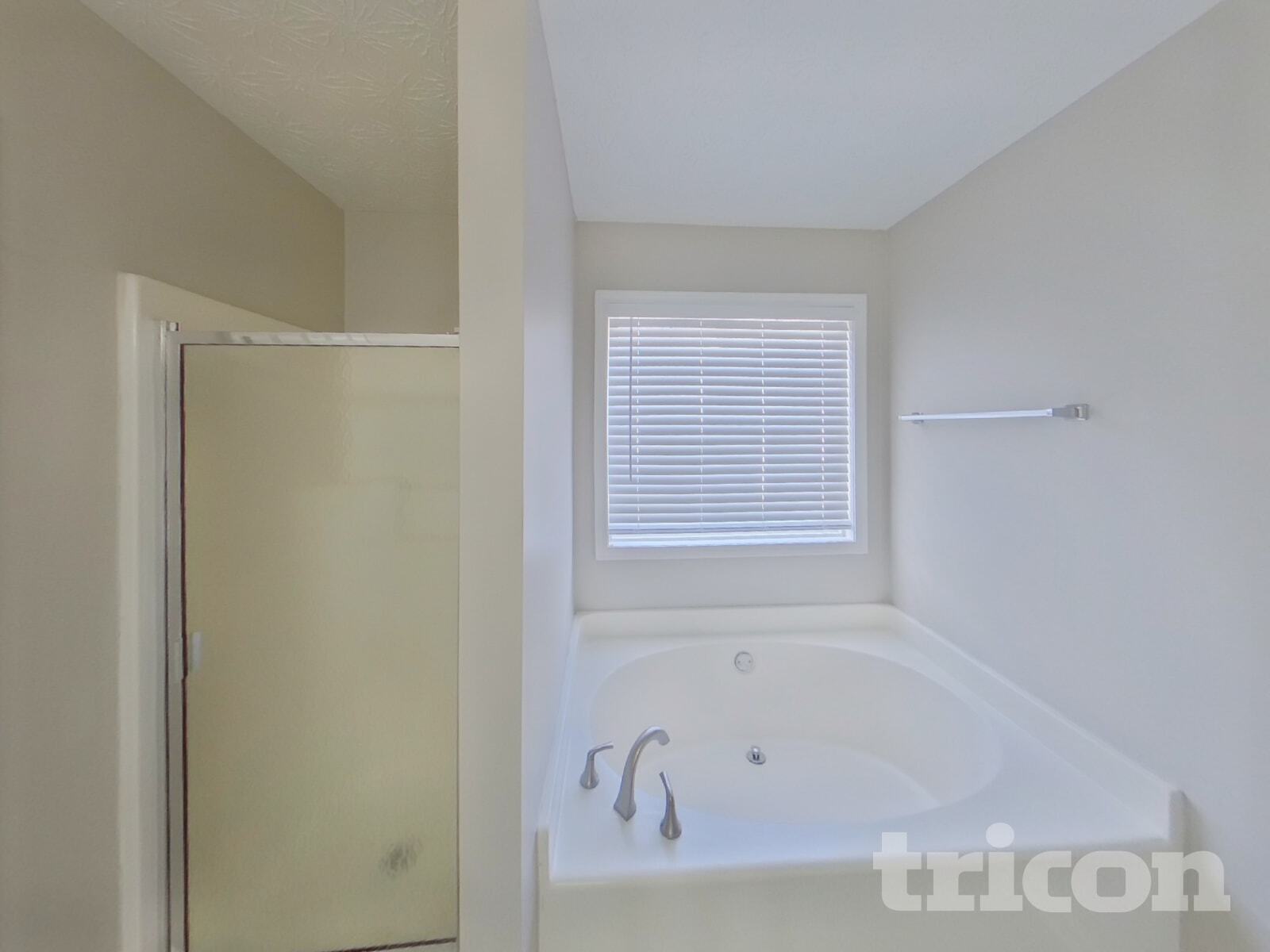 Building Photo - 1504 Riverglen Dr