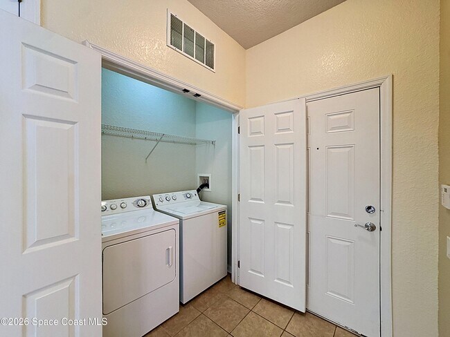 Building Photo - 1626 Peregrine Cir