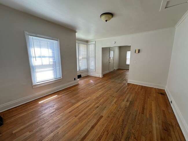 Building Photo - First St 313 w/Wesley St 346 W