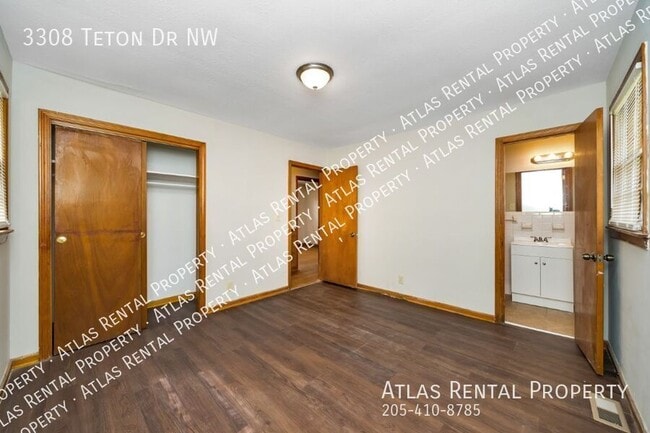 Building Photo - 3308 Teton Dr NW