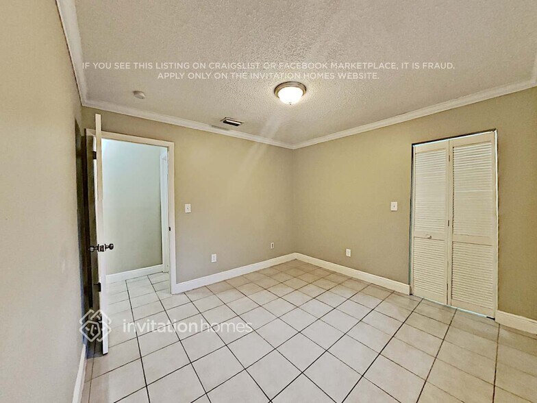Building Photo - 9142 Grand Canal Dr