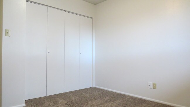 Building Photo - 5503 6th Ave S