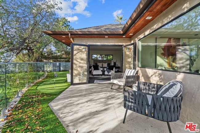 Building Photo - 2301 Donella Cir