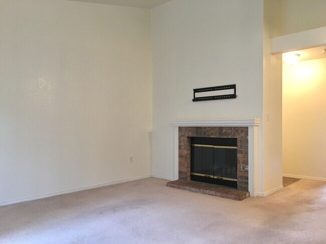 Building Photo - Mill Creek One Bedroom in Mill Creek Count...