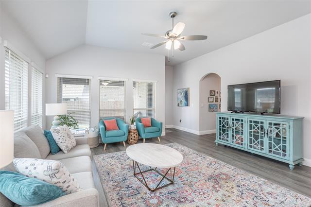 Building Photo - 204 Garden Grove Dr