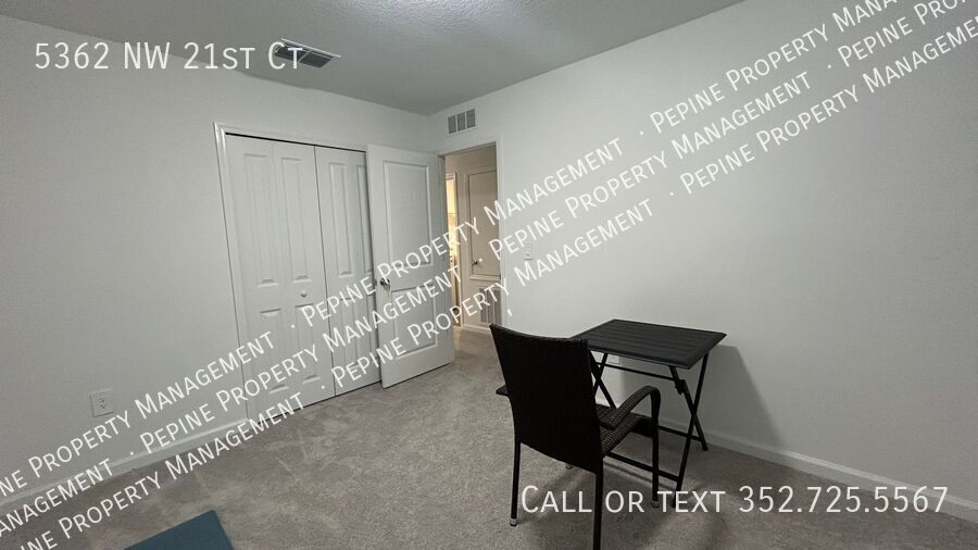 Building Photo - 5362 NW 21st Ct