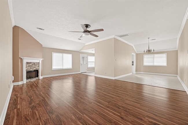 Building Photo - 6606 Wide Creek Dr