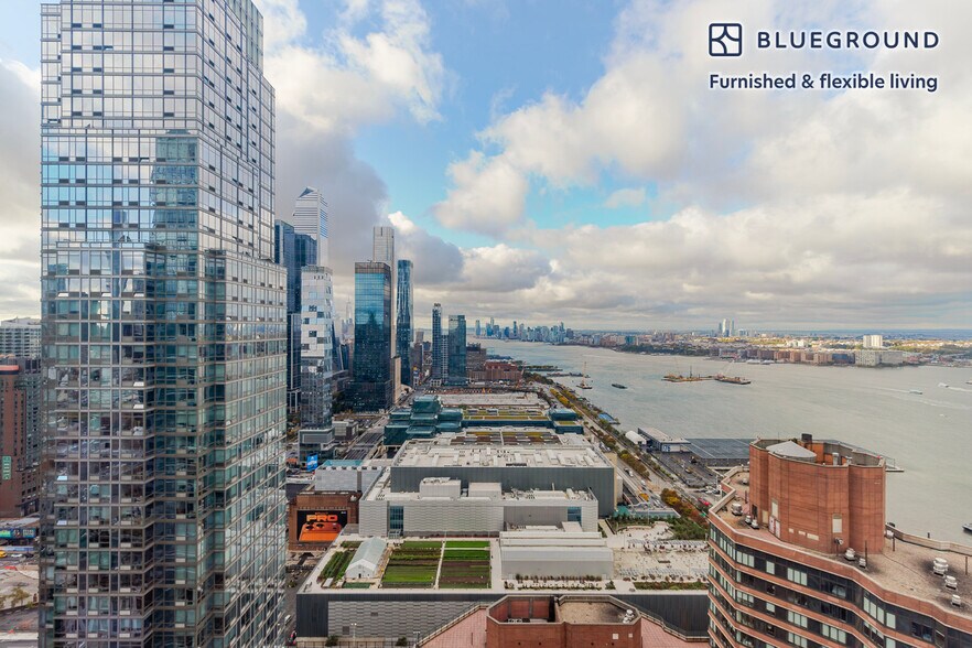 Building Photo - 635 W 42nd St