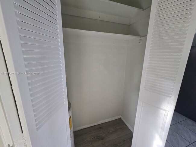 Building Photo - 71 NW 76th St