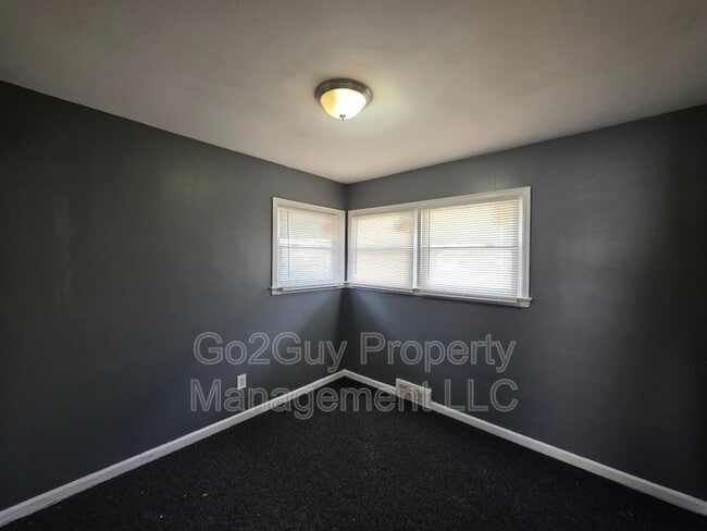 Building Photo - 22431 Lyndon St