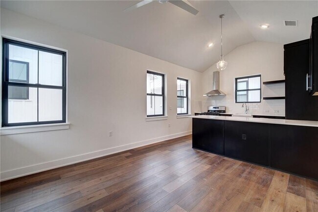 Building Photo - 4312 Tilley St