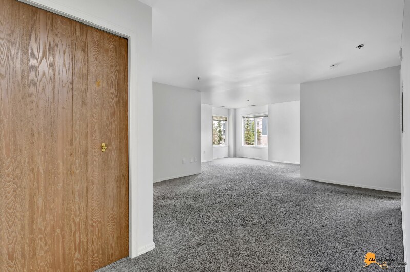 Building Photo - 800 M St