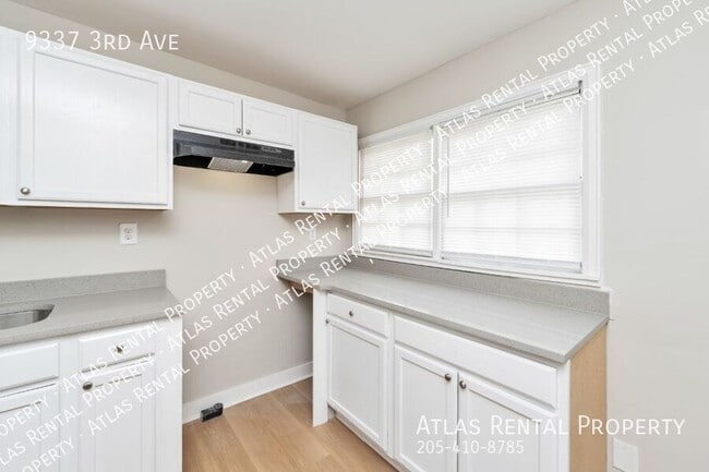 Building Photo - 9337 3rd Ave