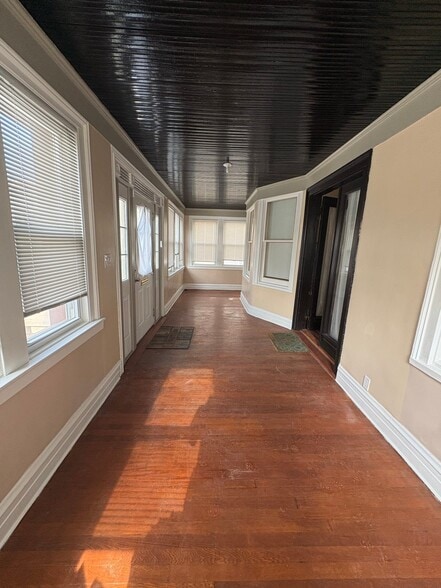 Building Photo - 150-20 86th Ave