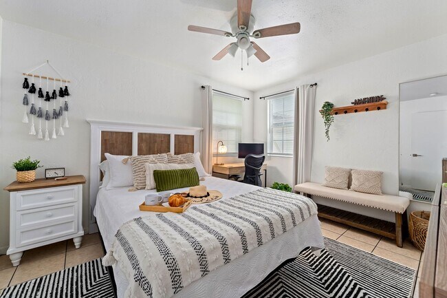 Building Photo - 6 Palmetto Dr