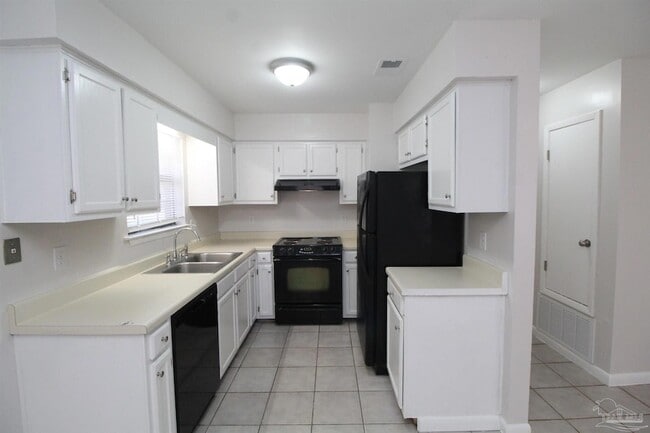 Building Photo - 1455 Acorn Ln