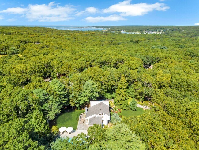 Building Photo - 3 Lynda Ln