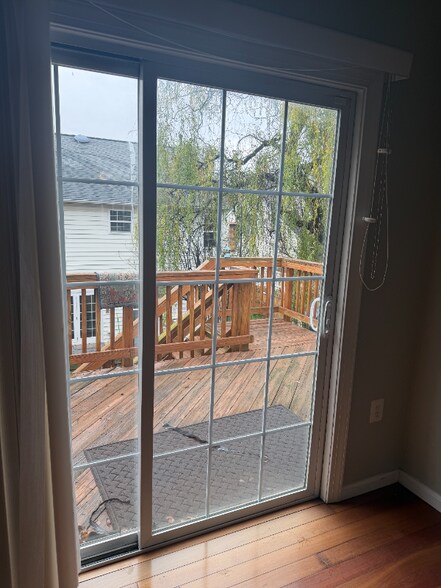 Building Photo - 608 North St NE