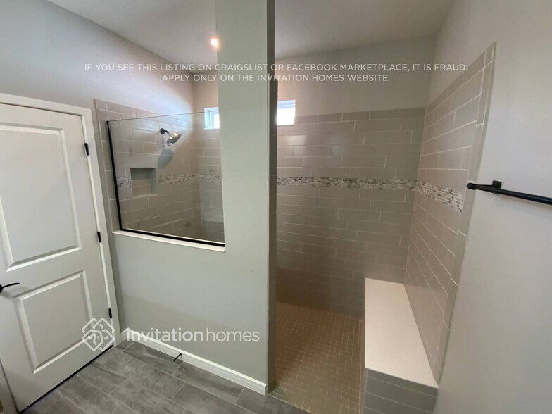 Building Photo - 5661 Cedar Chase Dr
