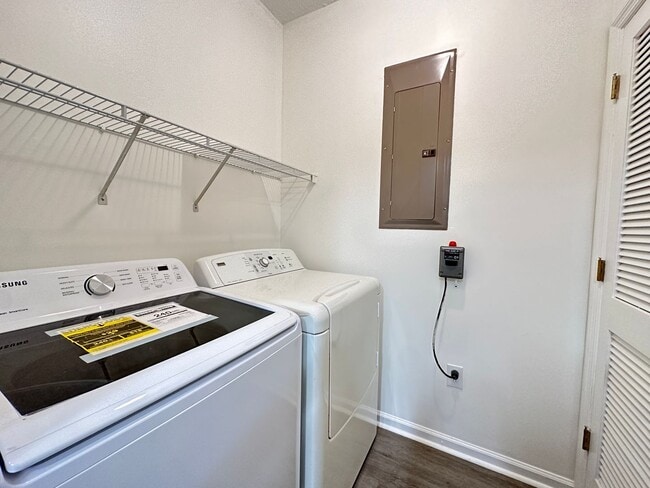Building Photo - Beaver Creek 3 Bedroom/2 Bathroom Condo wi...