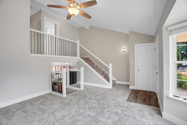 Building Photo - $2,465.00, 2 bed, 1.5 bath, located in Denver