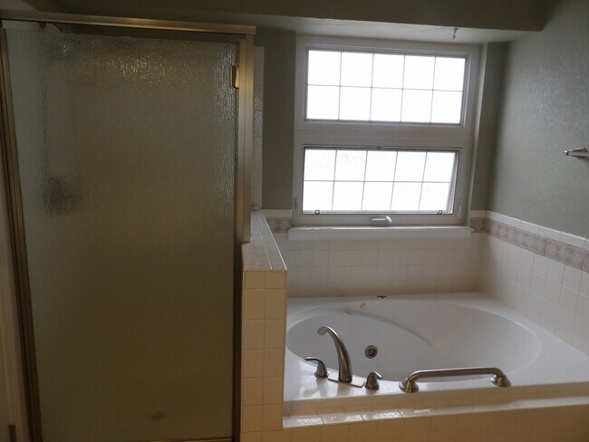 Building Photo - 1855 Smoke Ridge Dr